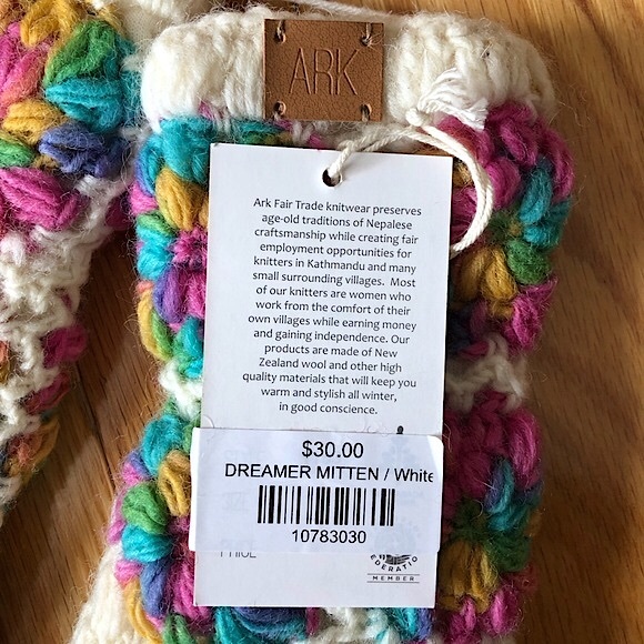 Ark Fair Trade Floral New Zealand Wool Mittens - Picture 8 of 8